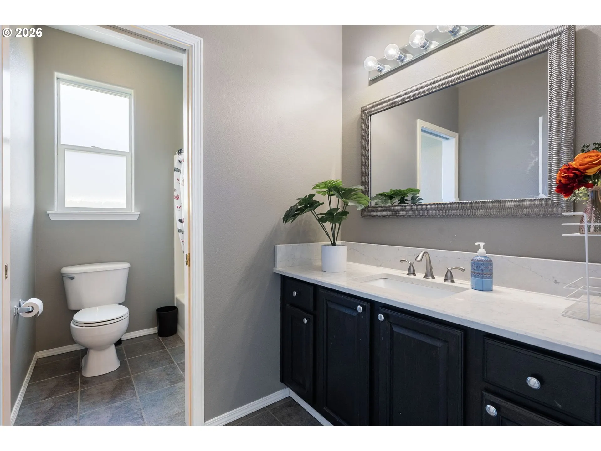 Bathroom-Upper