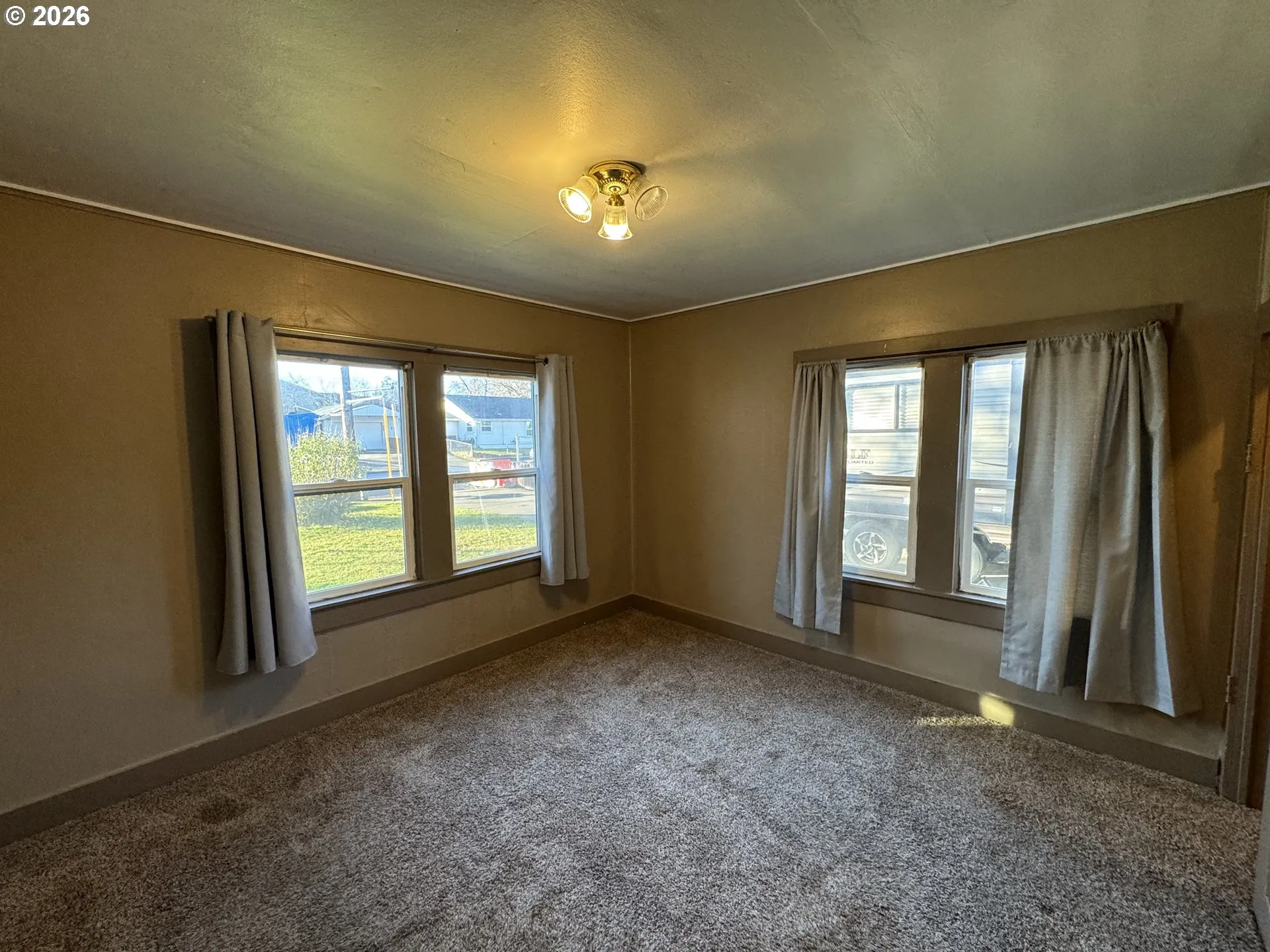 Bedroom, Primary