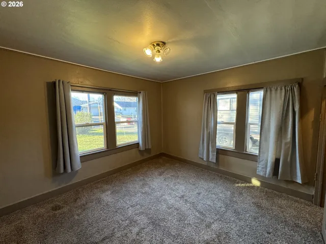 Bedroom, Primary