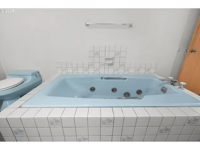 Owner's Suite Bathroom