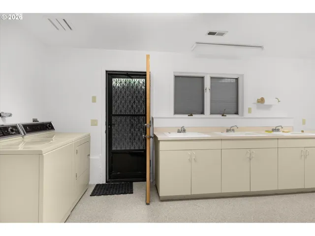 Laundry-Lower