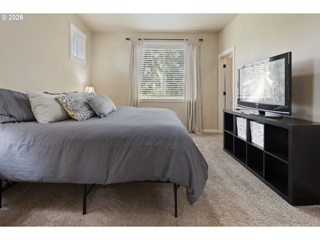 Bedroom, Primary-Upper