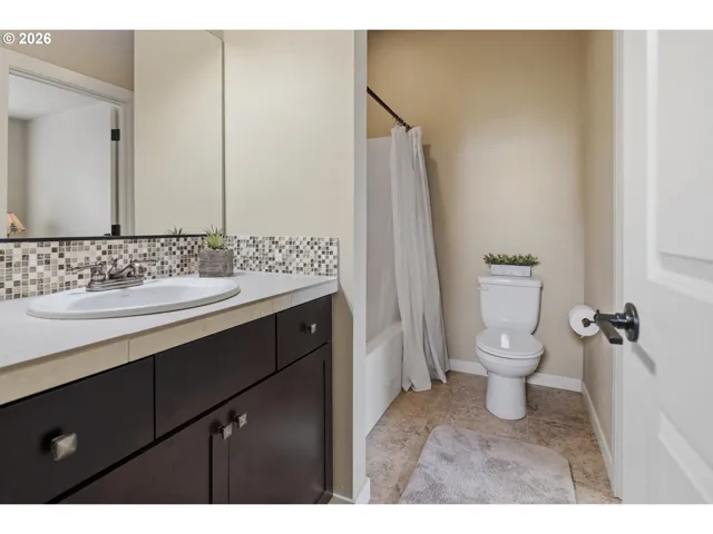 Bathroom, Attached-Upper