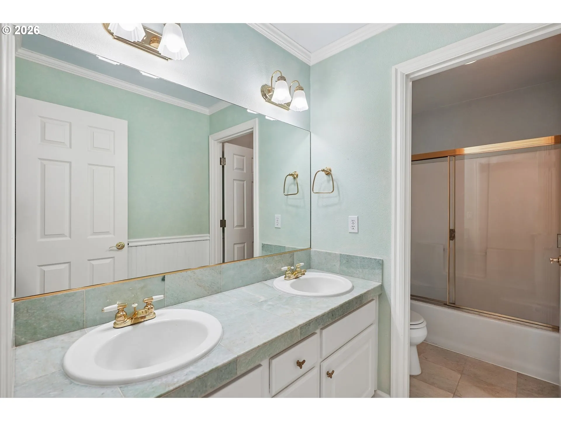 Bathroom-Lower