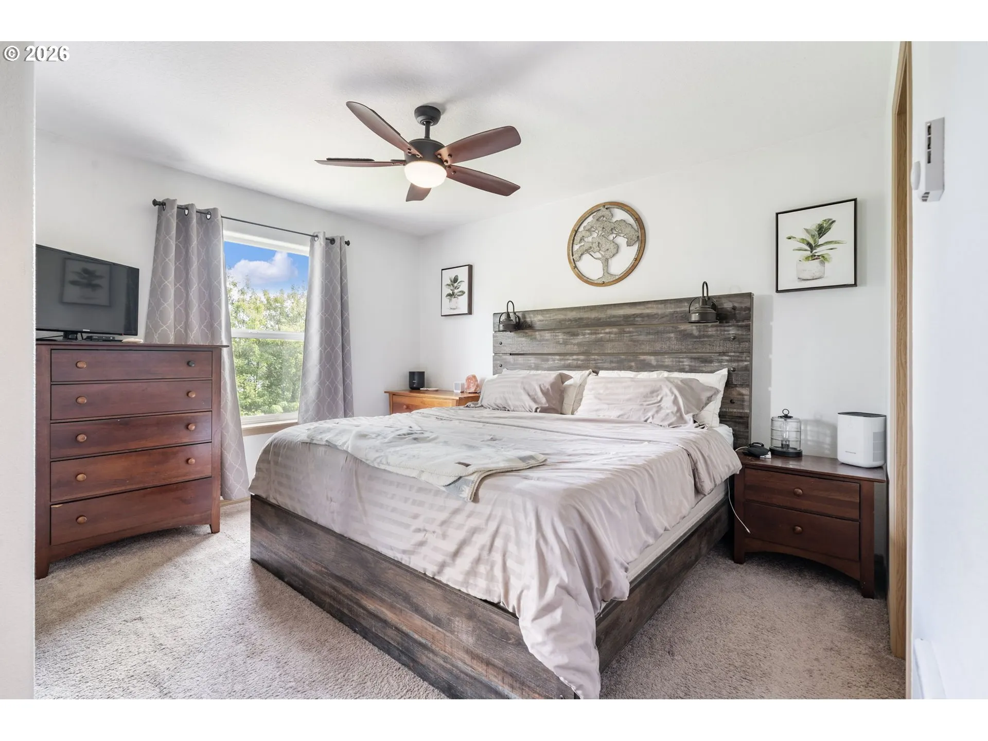 Bedroom, Primary-Upper