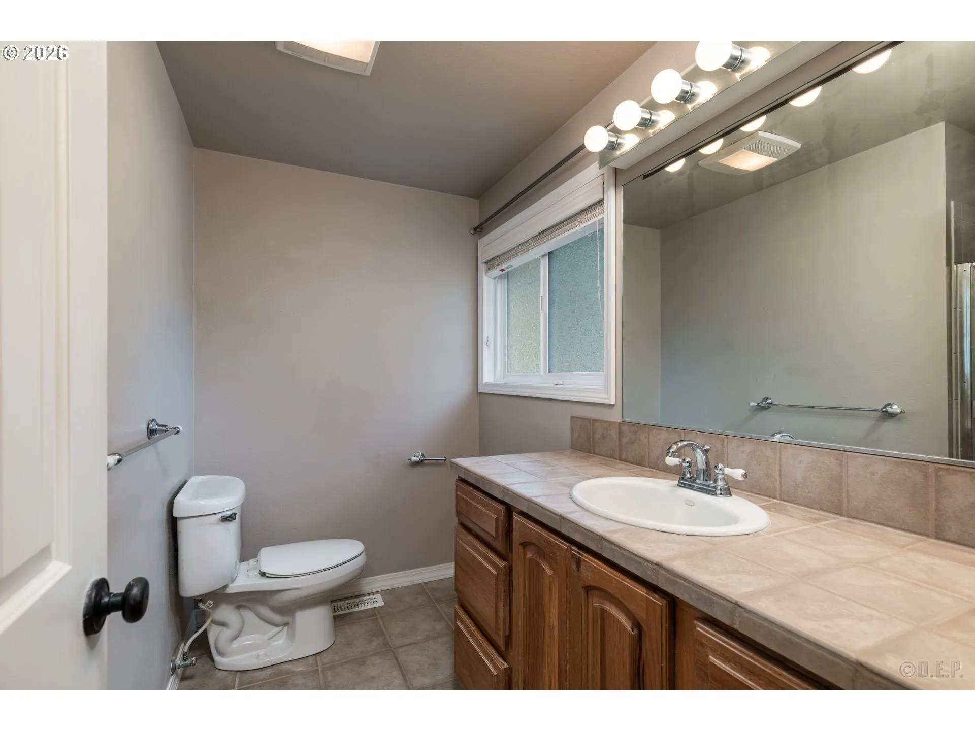 Bathroom, Attached