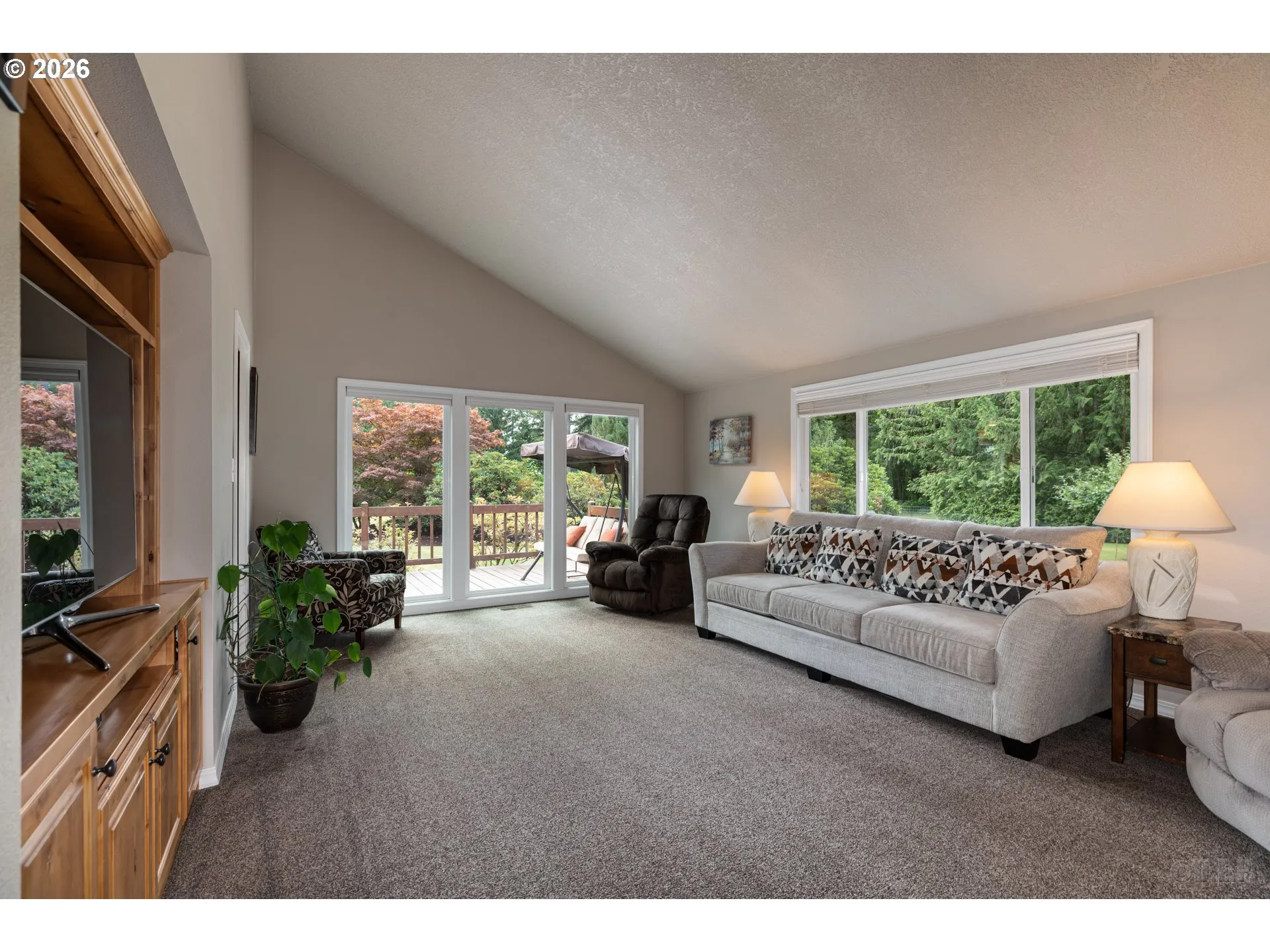 Living Room-Vaulted Ceilings