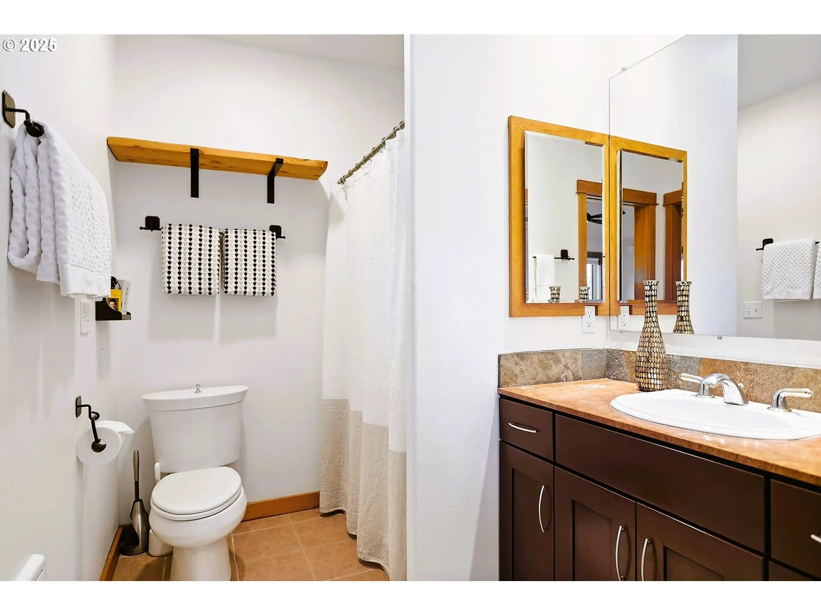 Primary Bedroom-Attached Bathroom