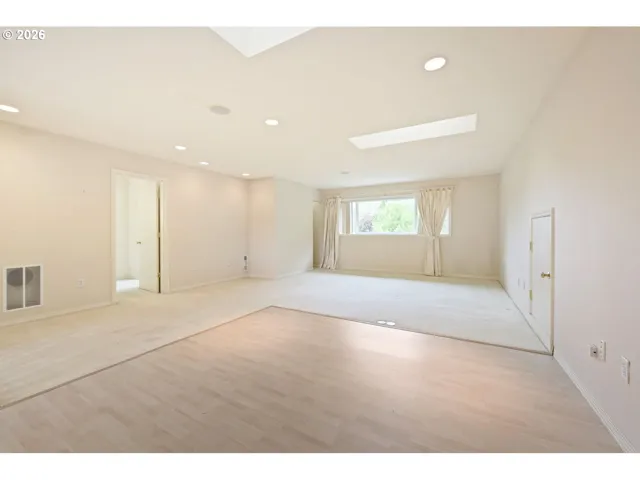 Bedroom, Primary #2-Skylight