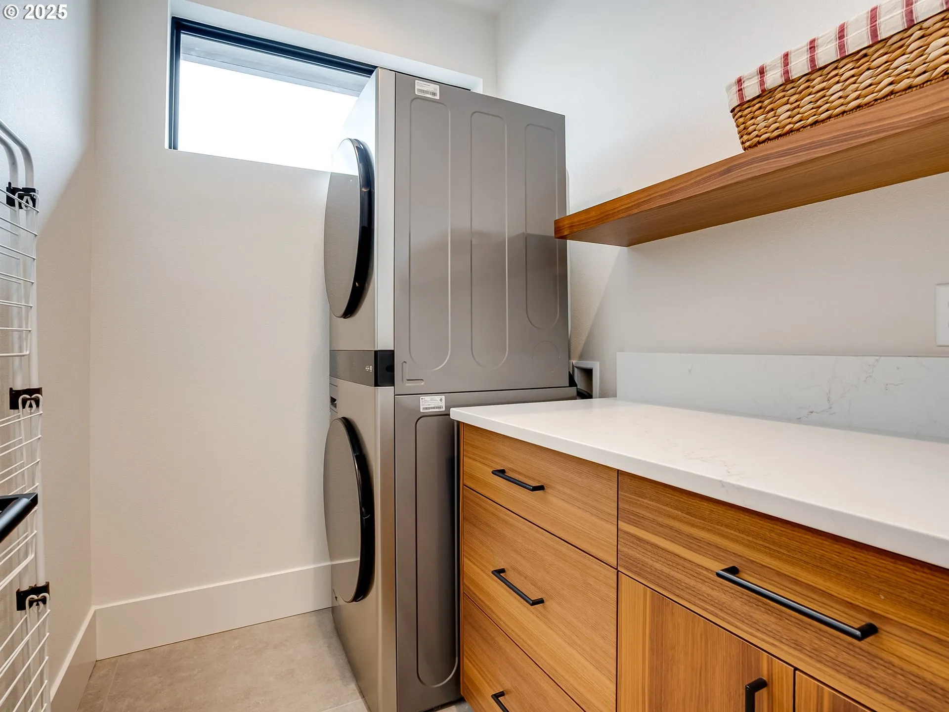 Laundry-Upper