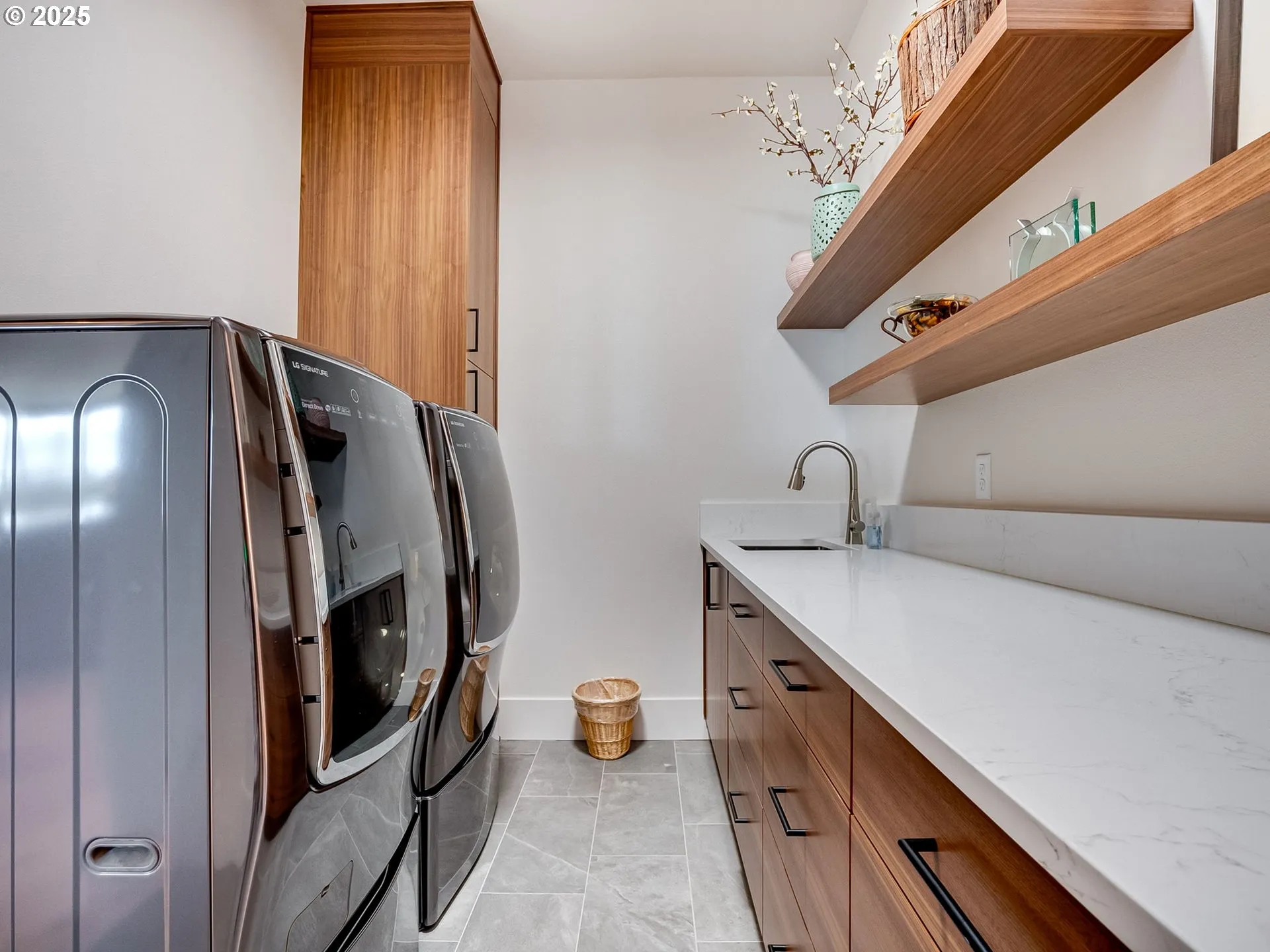 Laundry-Main
