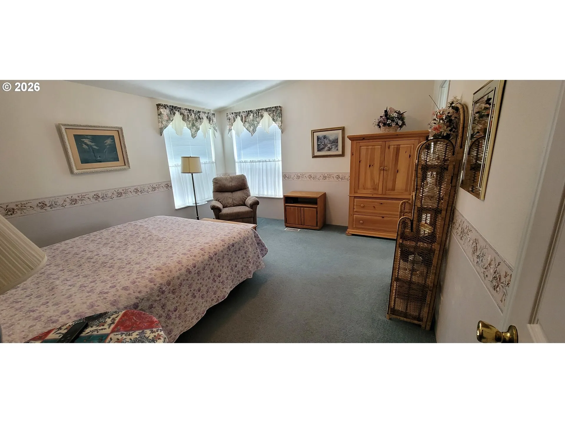 Bedroom, Owner's Suite-Walk-In Closet
