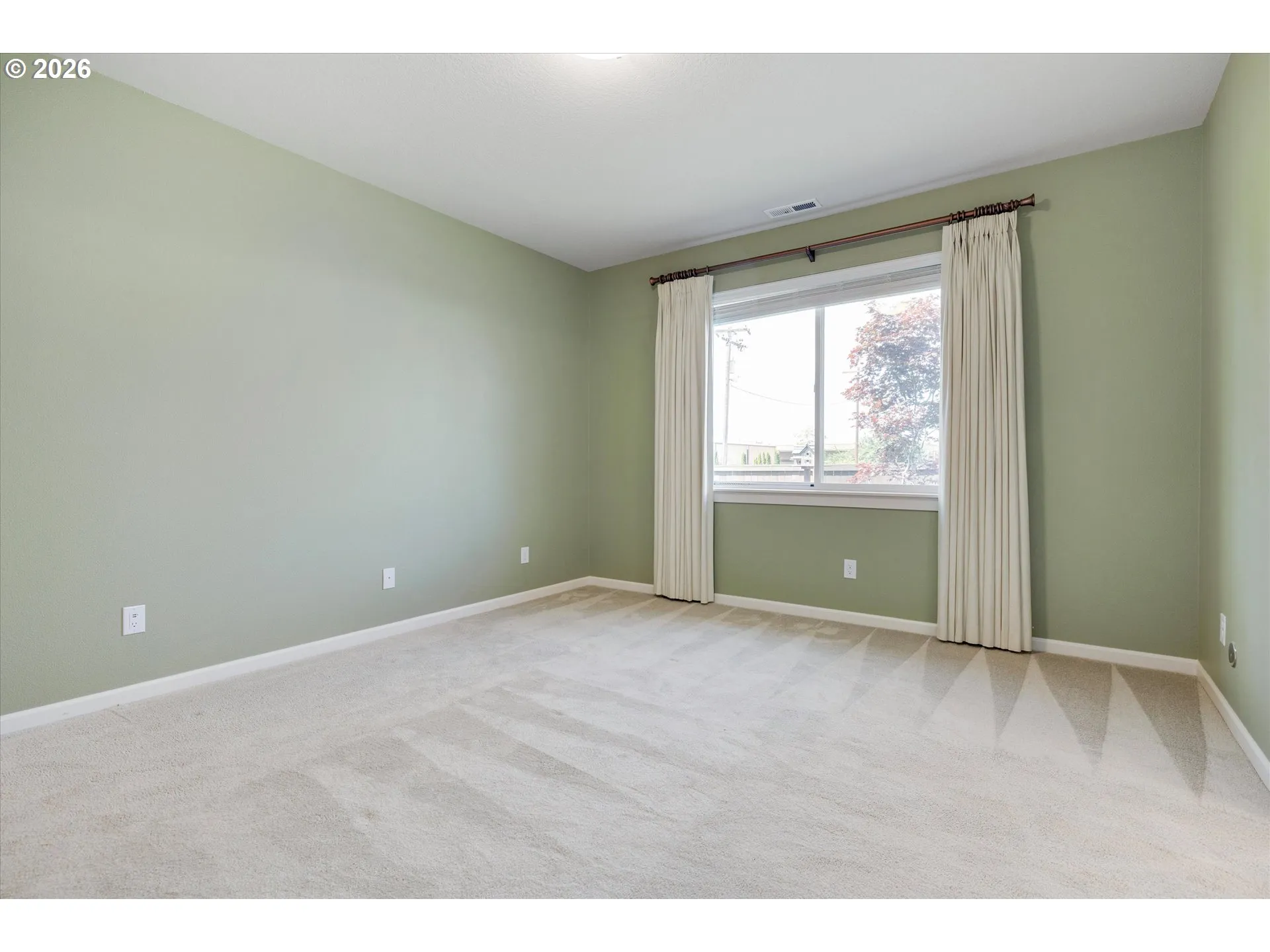 Bedroom, Primary
