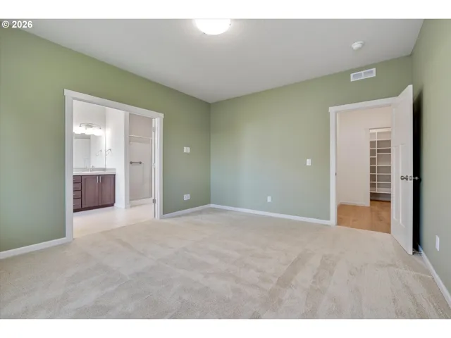 Bedroom, Primary
