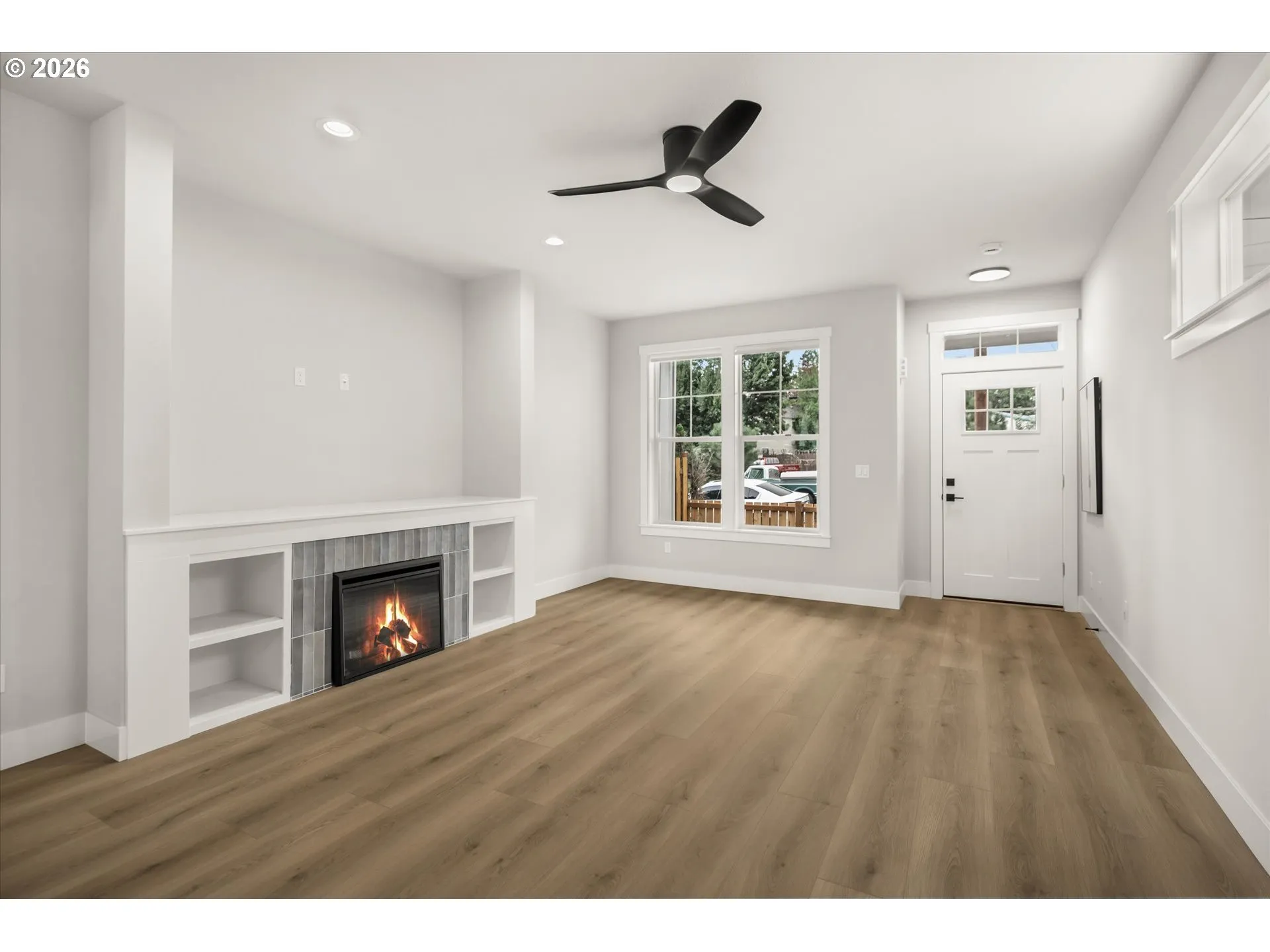 Living Room-Ceiling Fan