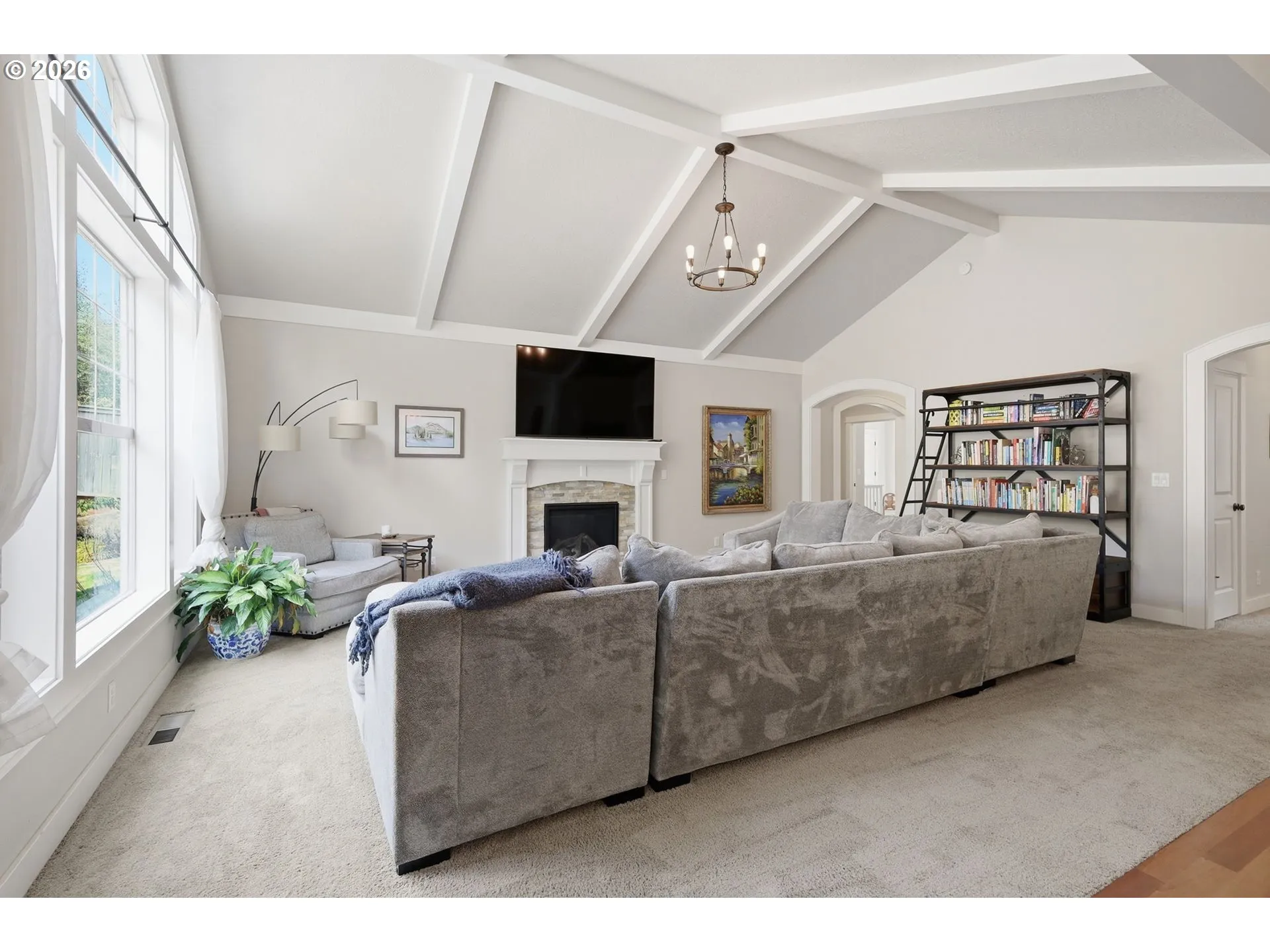Living Room-Fireplace