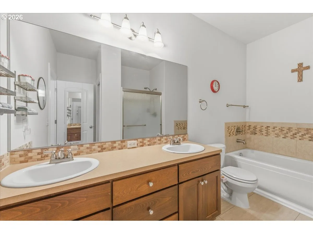 Primary Bedroom-Attached Bathroom