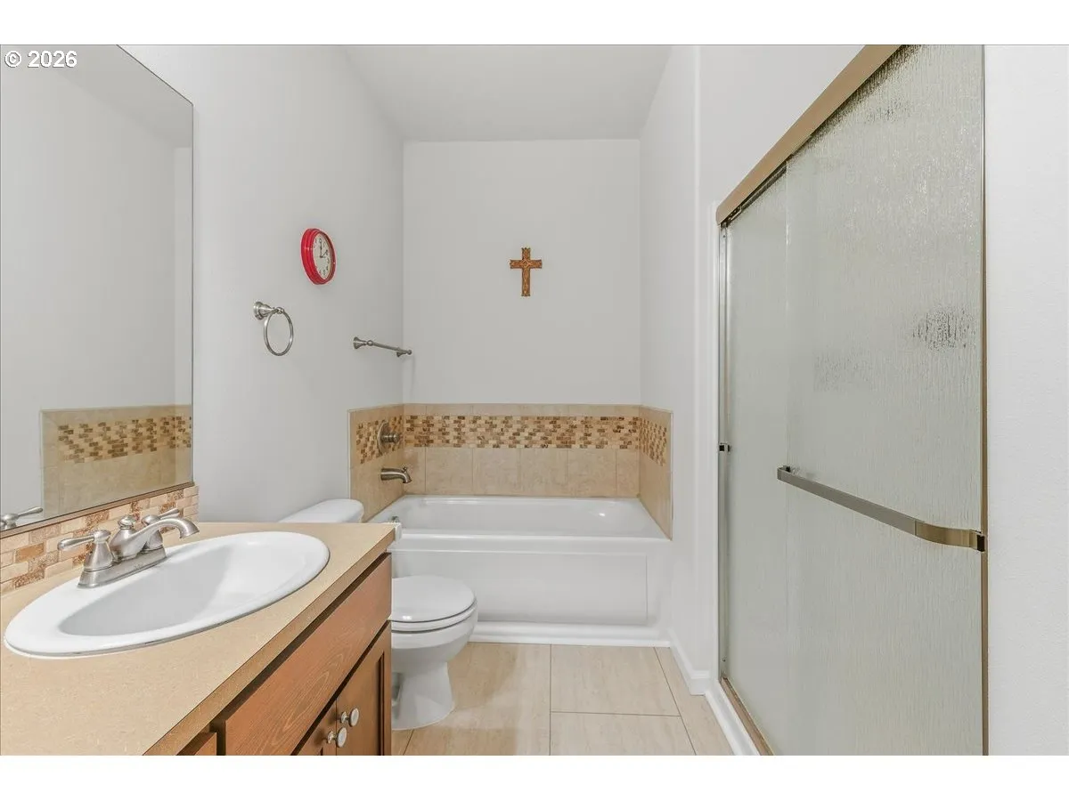 Primary Bedroom-Attached Bathroom