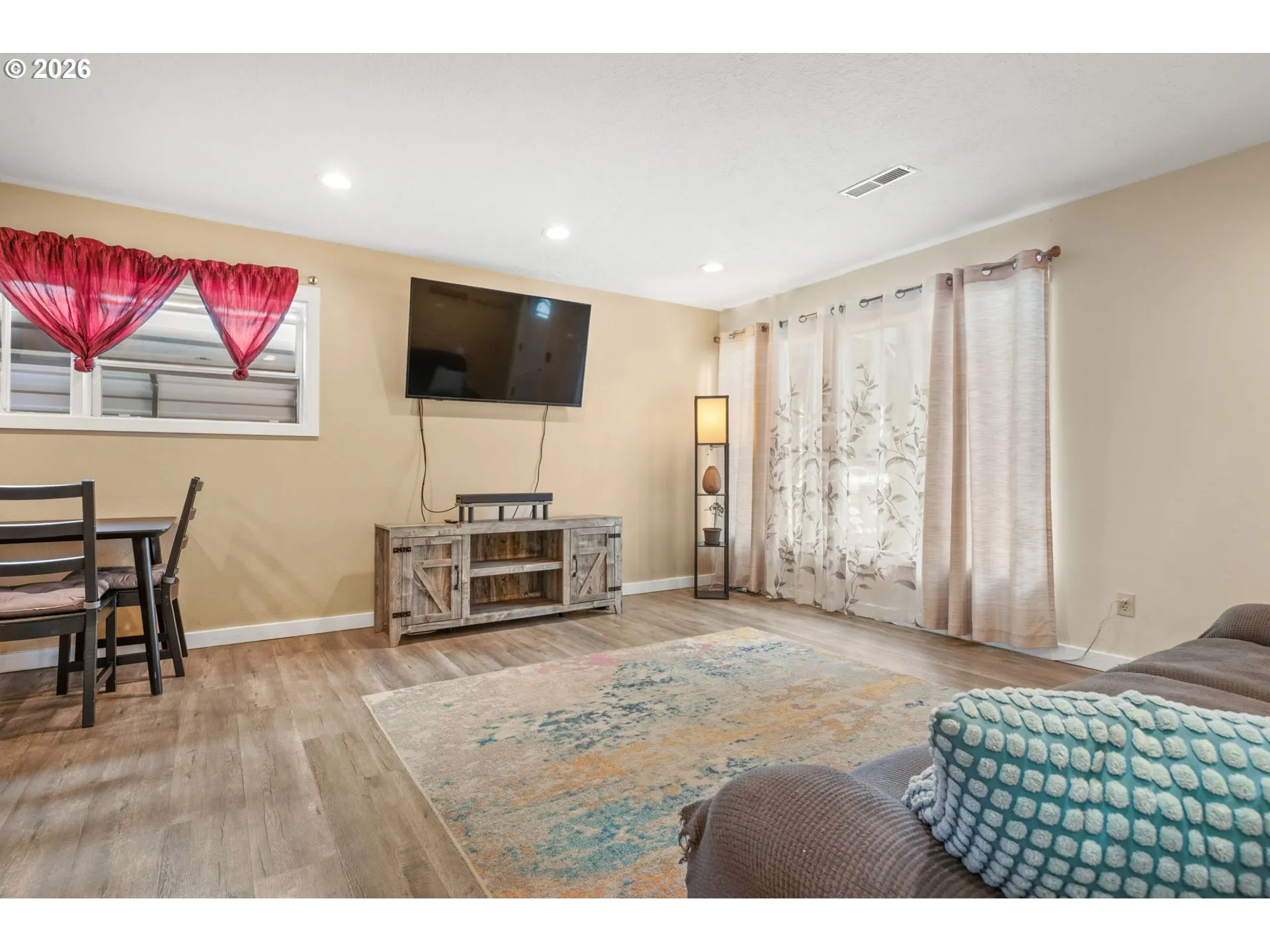 Living Room/Dining Room