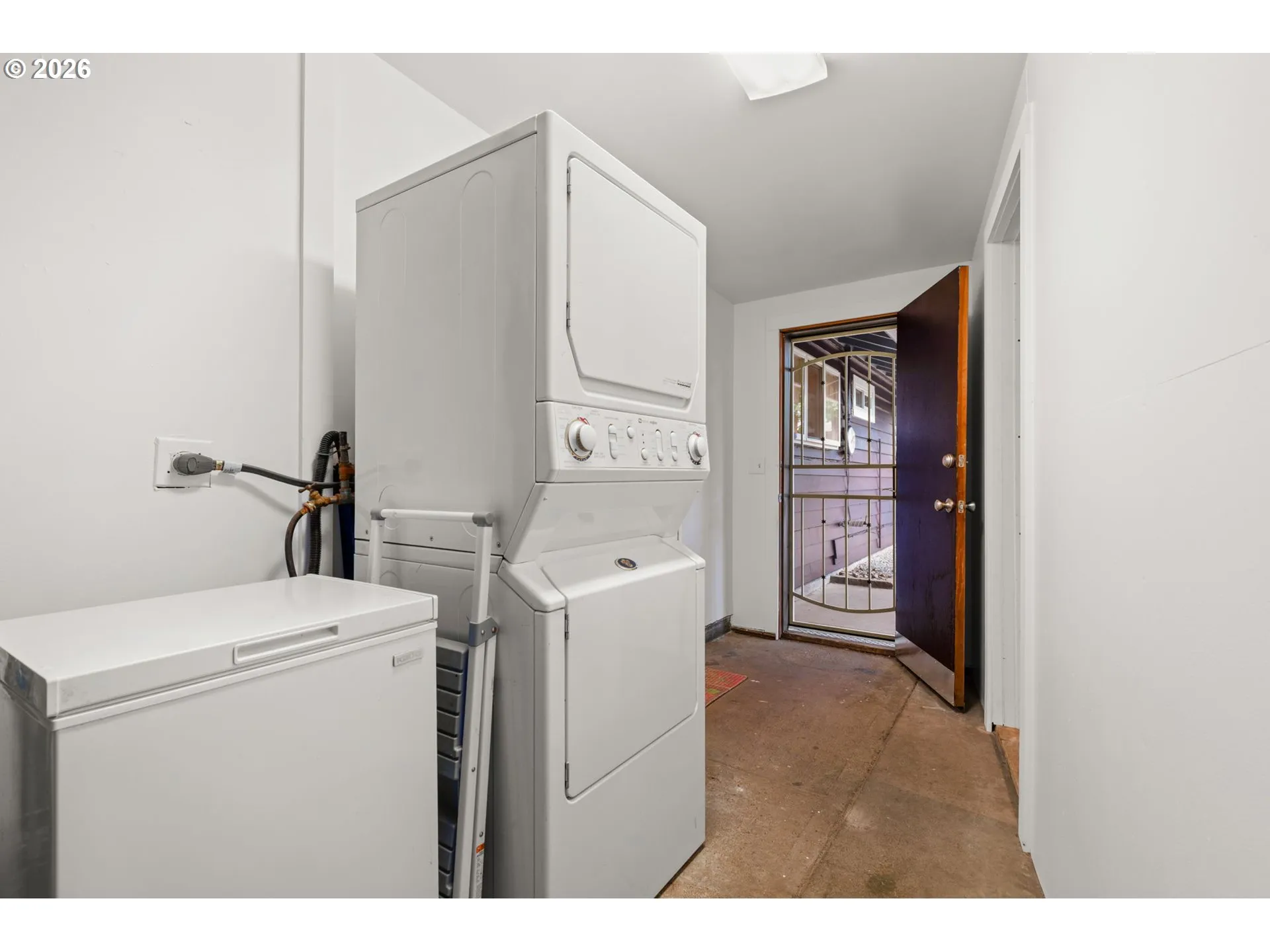 Laundry-Garage