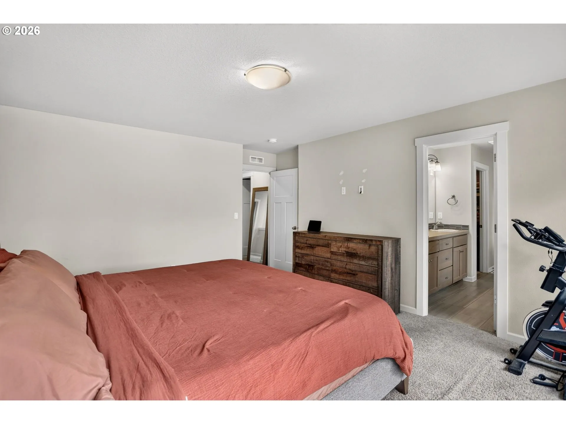 Bedroom, Primary-Upper
