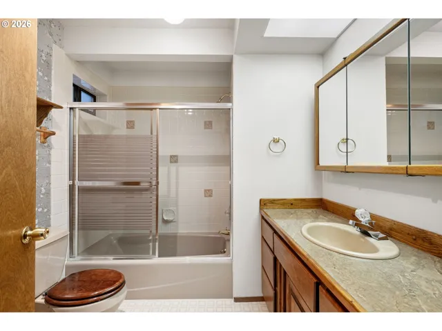 Bathroom-Hall