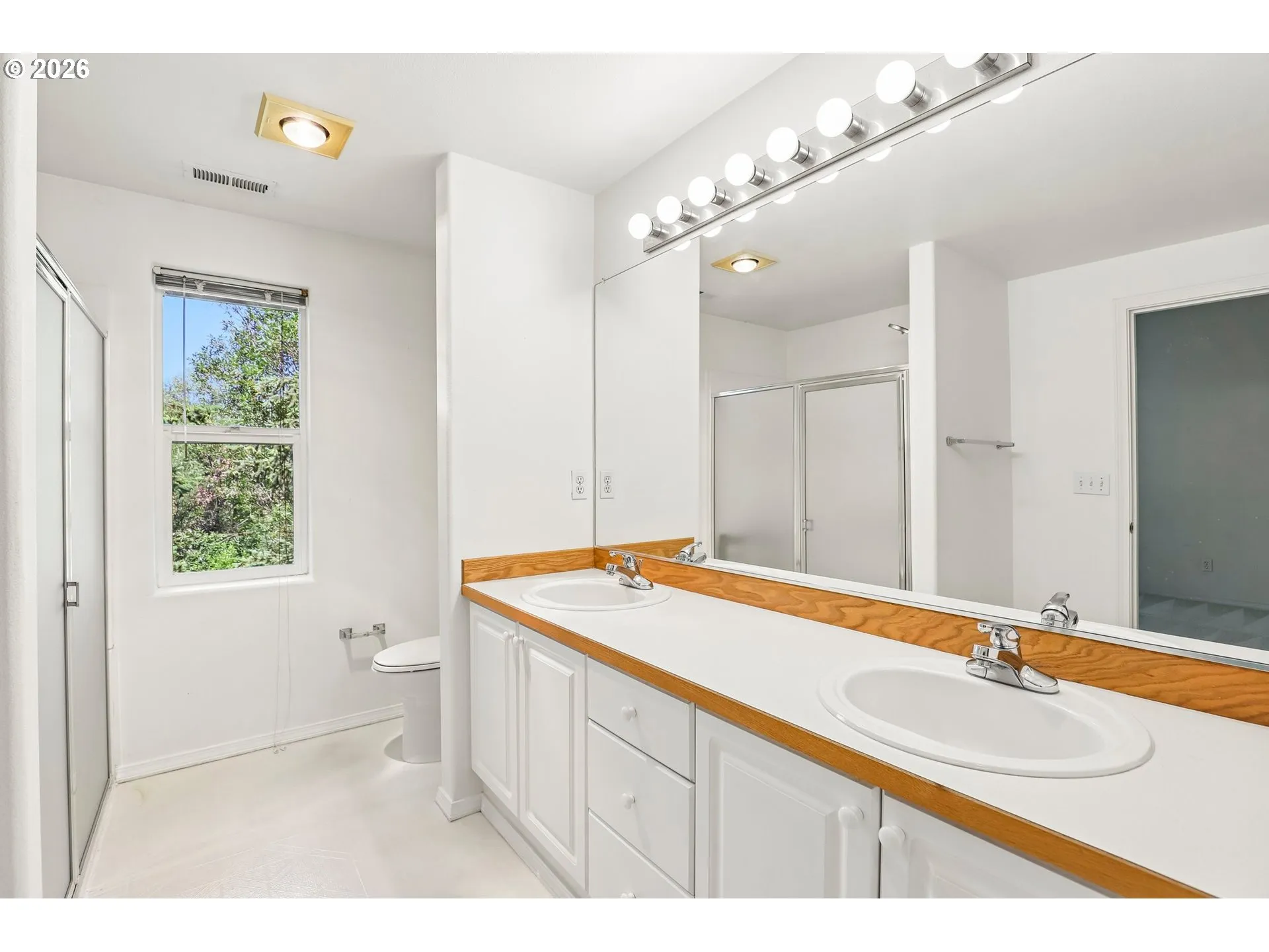 Primary Bedroom-Attached Bathroom