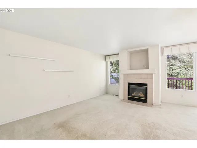 Living Room-Fireplace