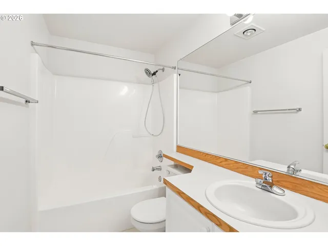 Bathroom-Upper