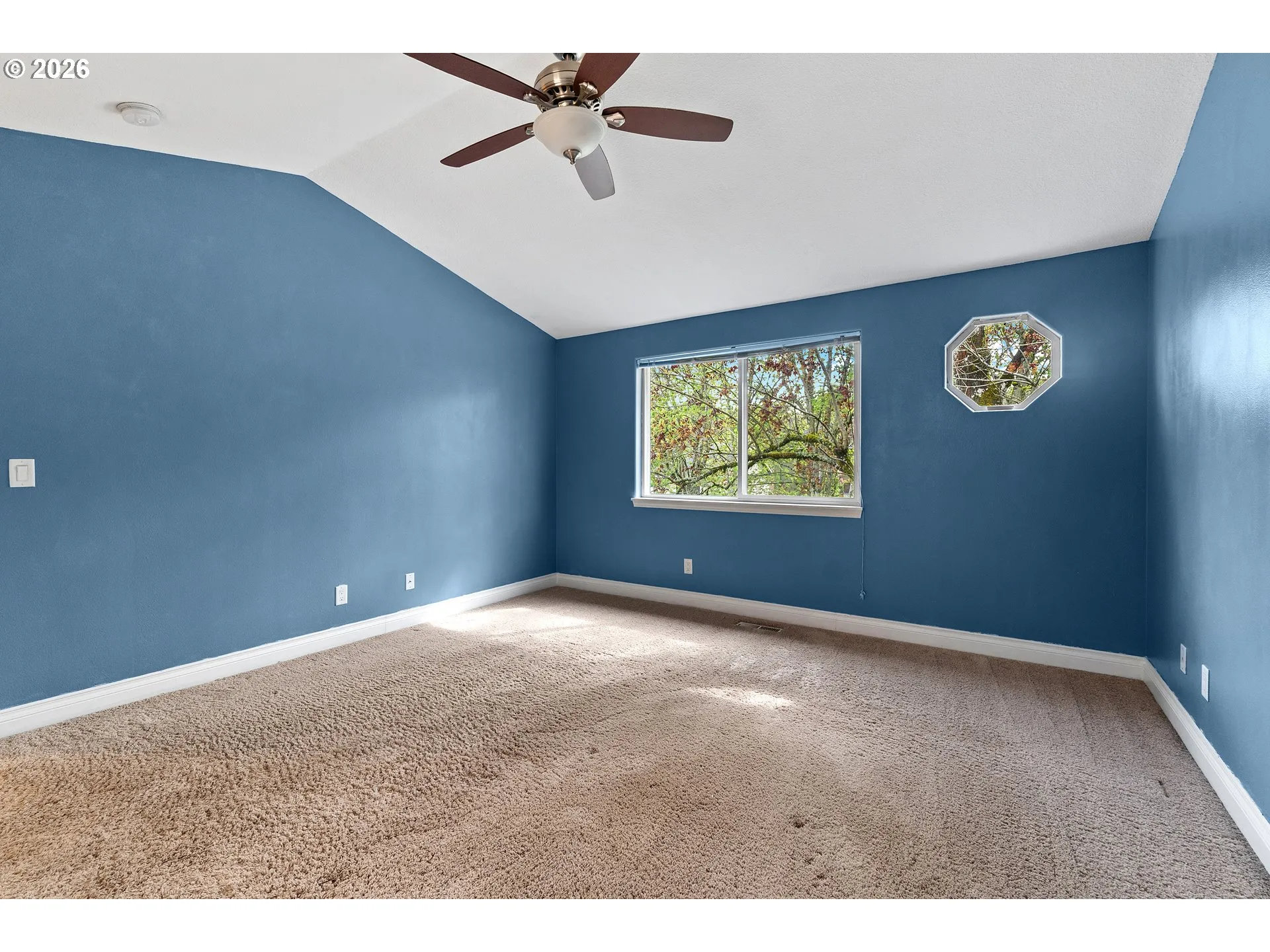 Bedroom, Primary