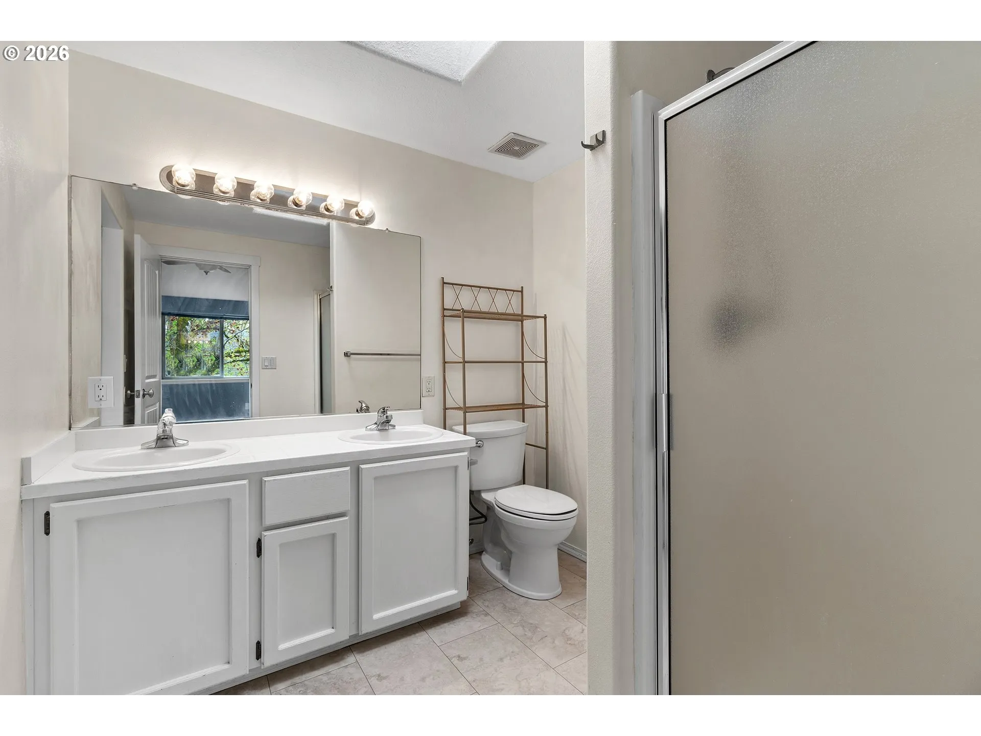 Bathroom, Attached