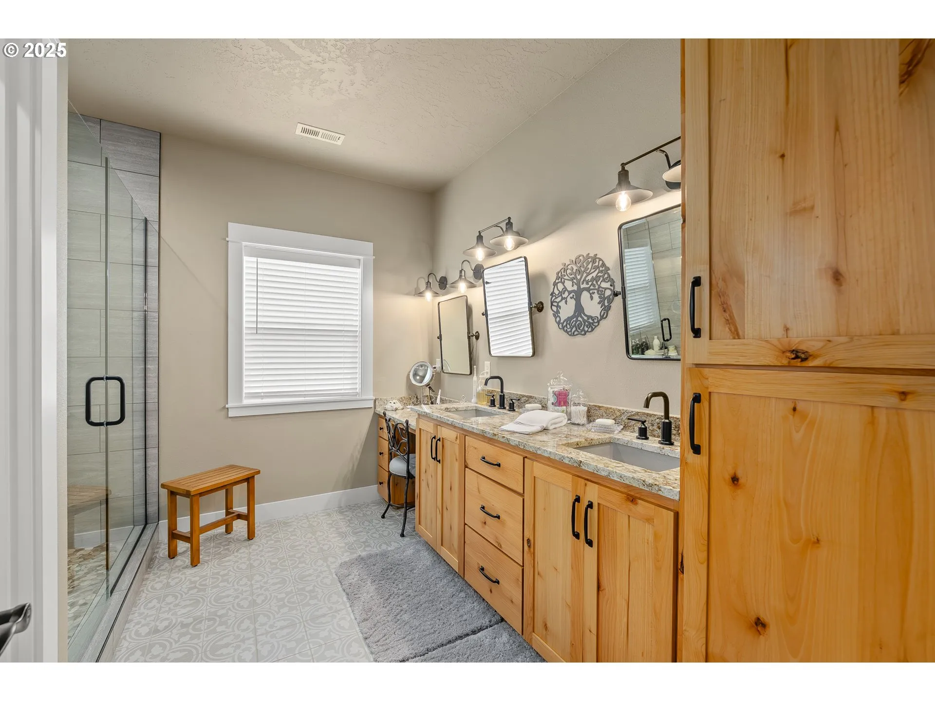 Primary Bedroom-Attached Bathroom