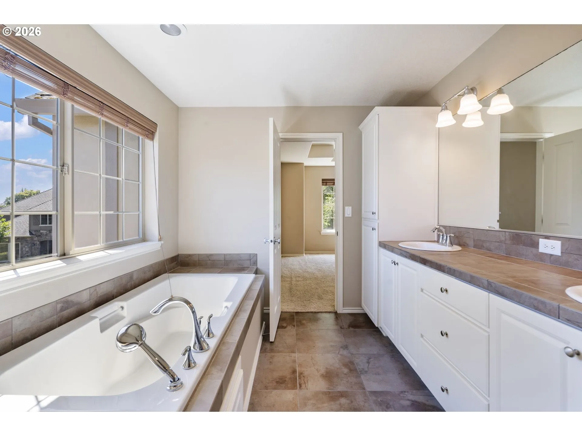 Bathroom-Garden Tub