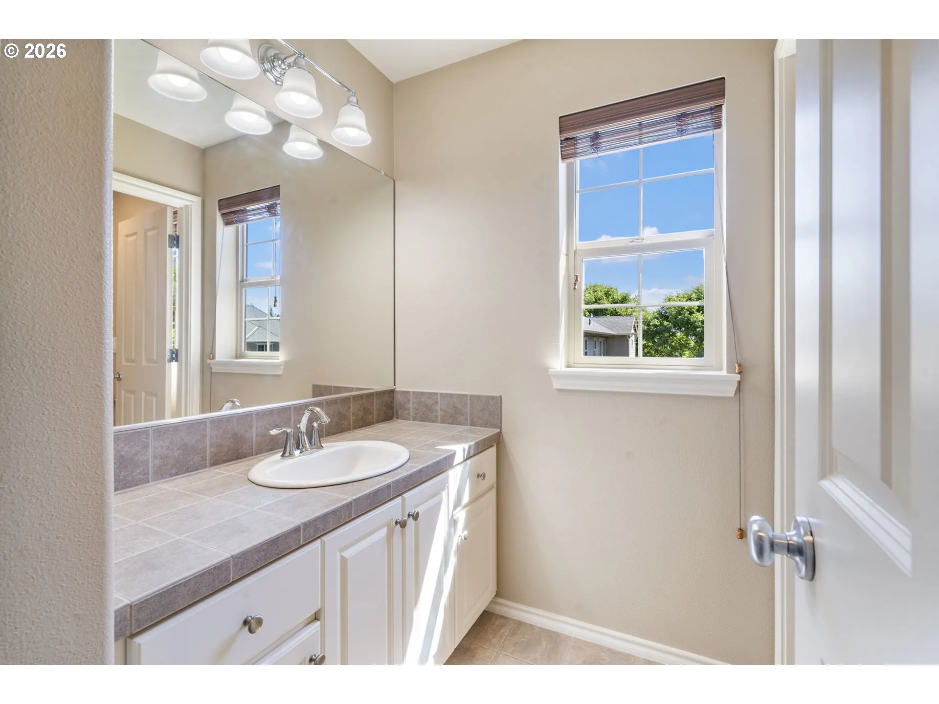 Bathroom-Upper