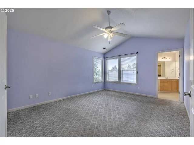 Primary Bedroom-Upper