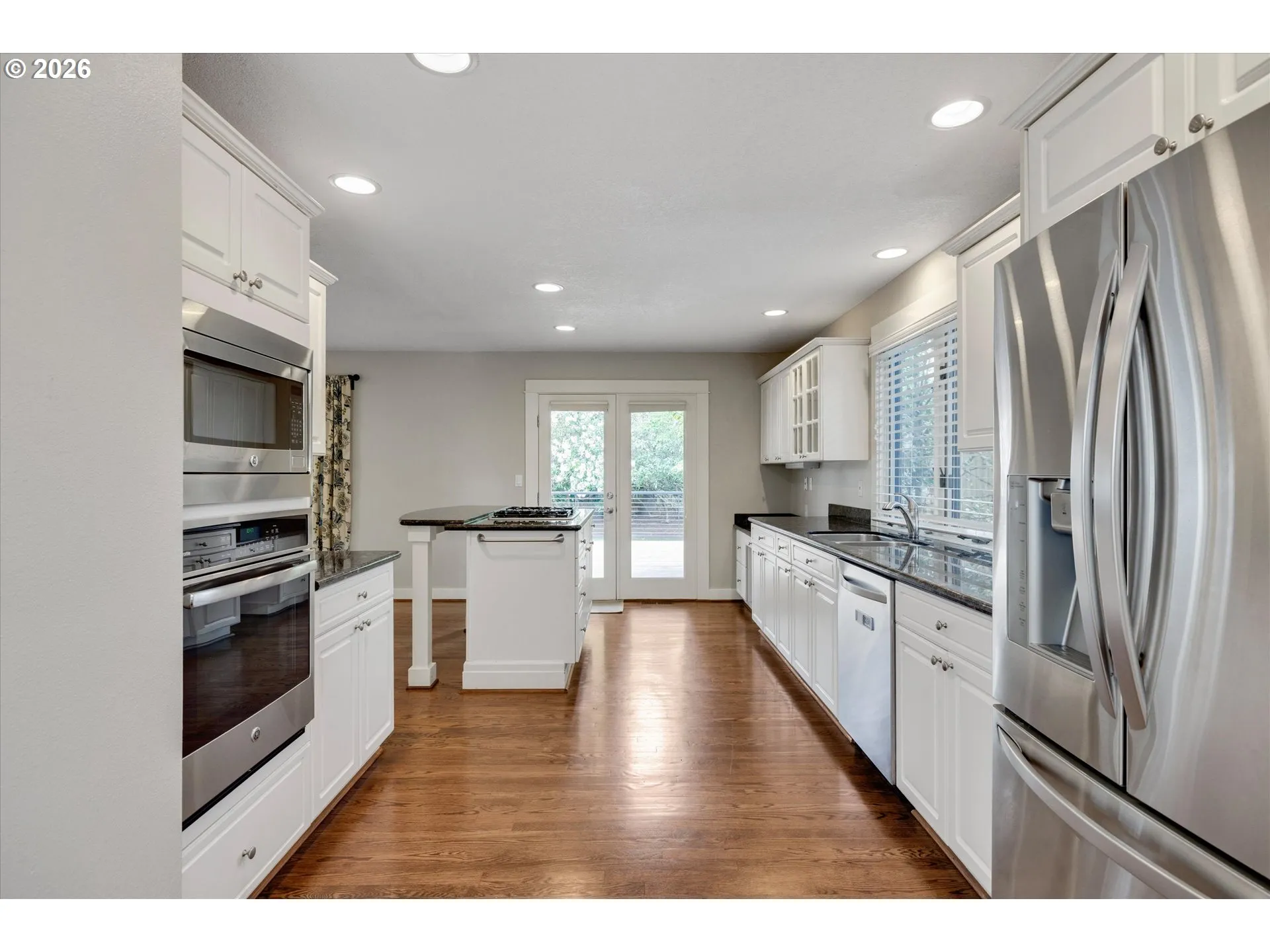 Kitchen-Cooking Island