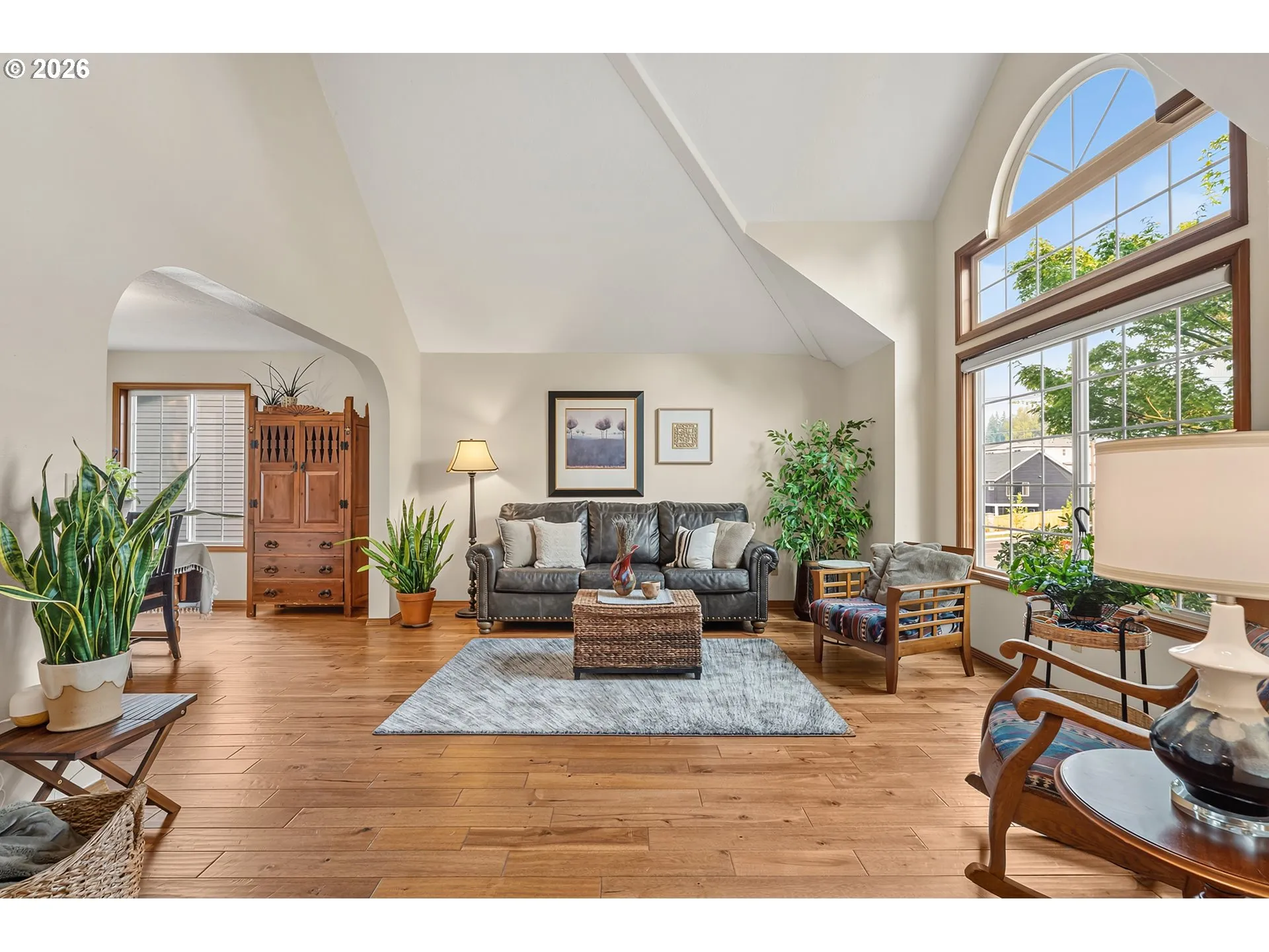 Living Room-Vaulted Ceilings