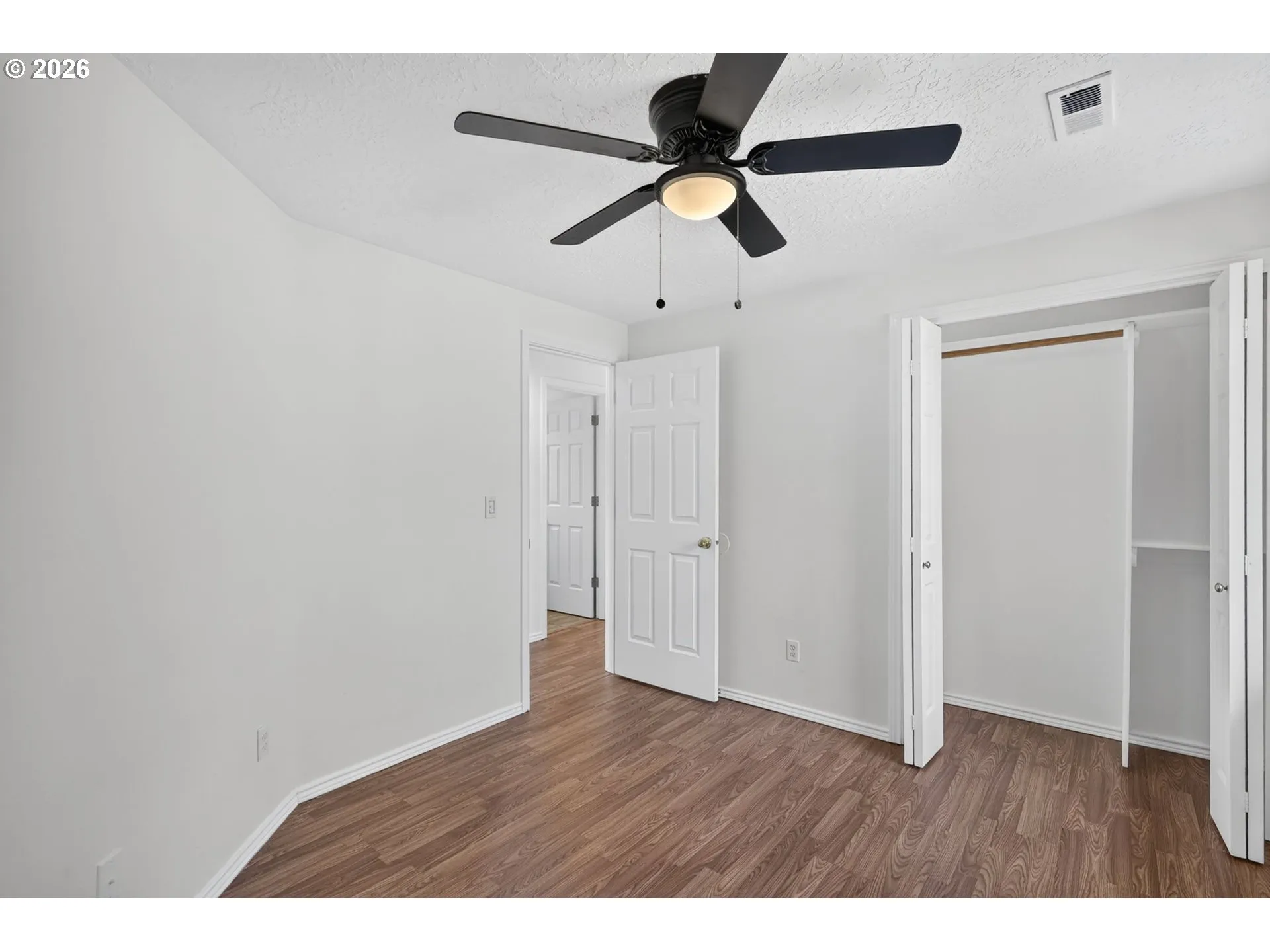 Bedroom-Ceiling Fan
