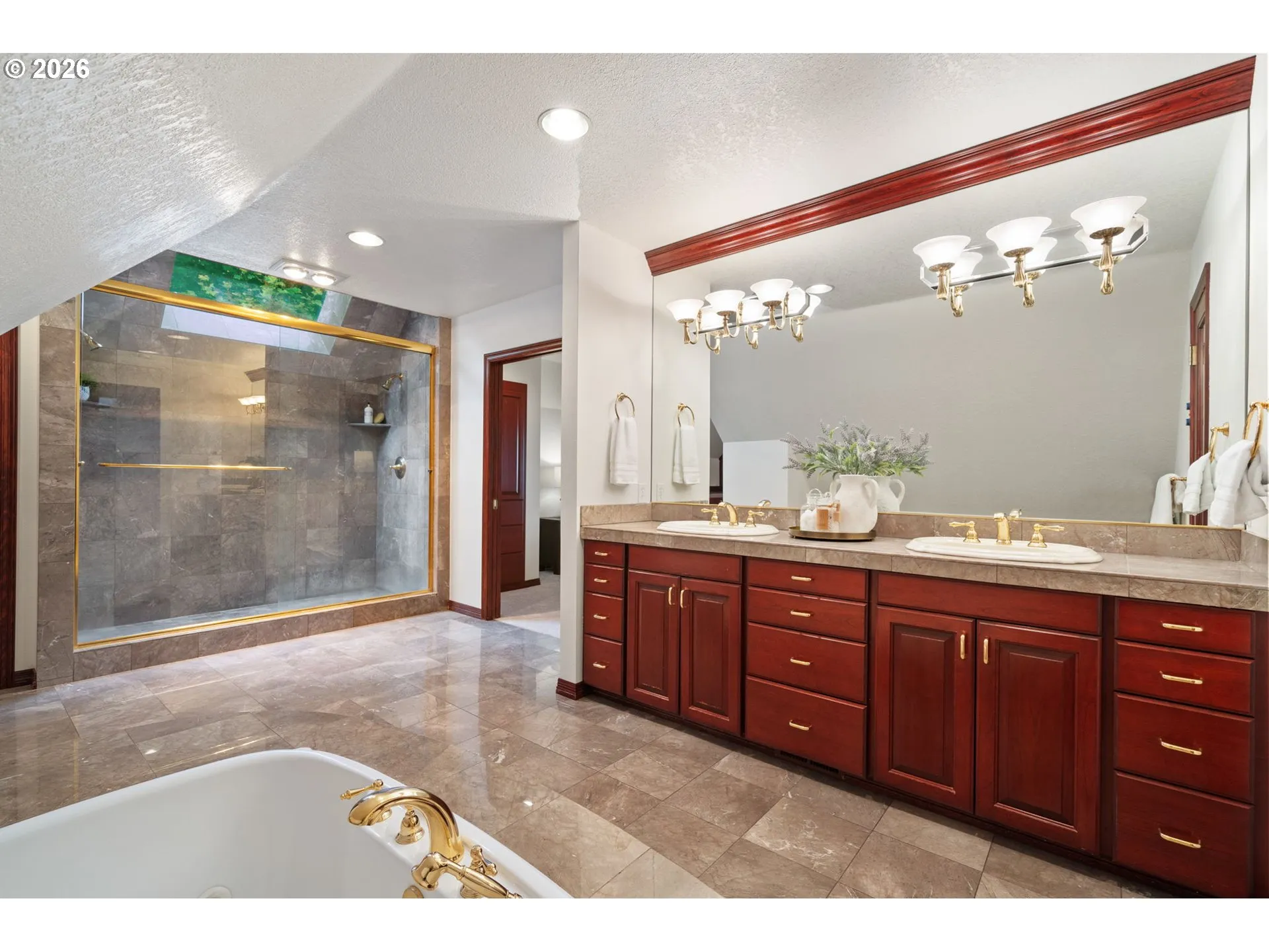 Bathroom, Attached