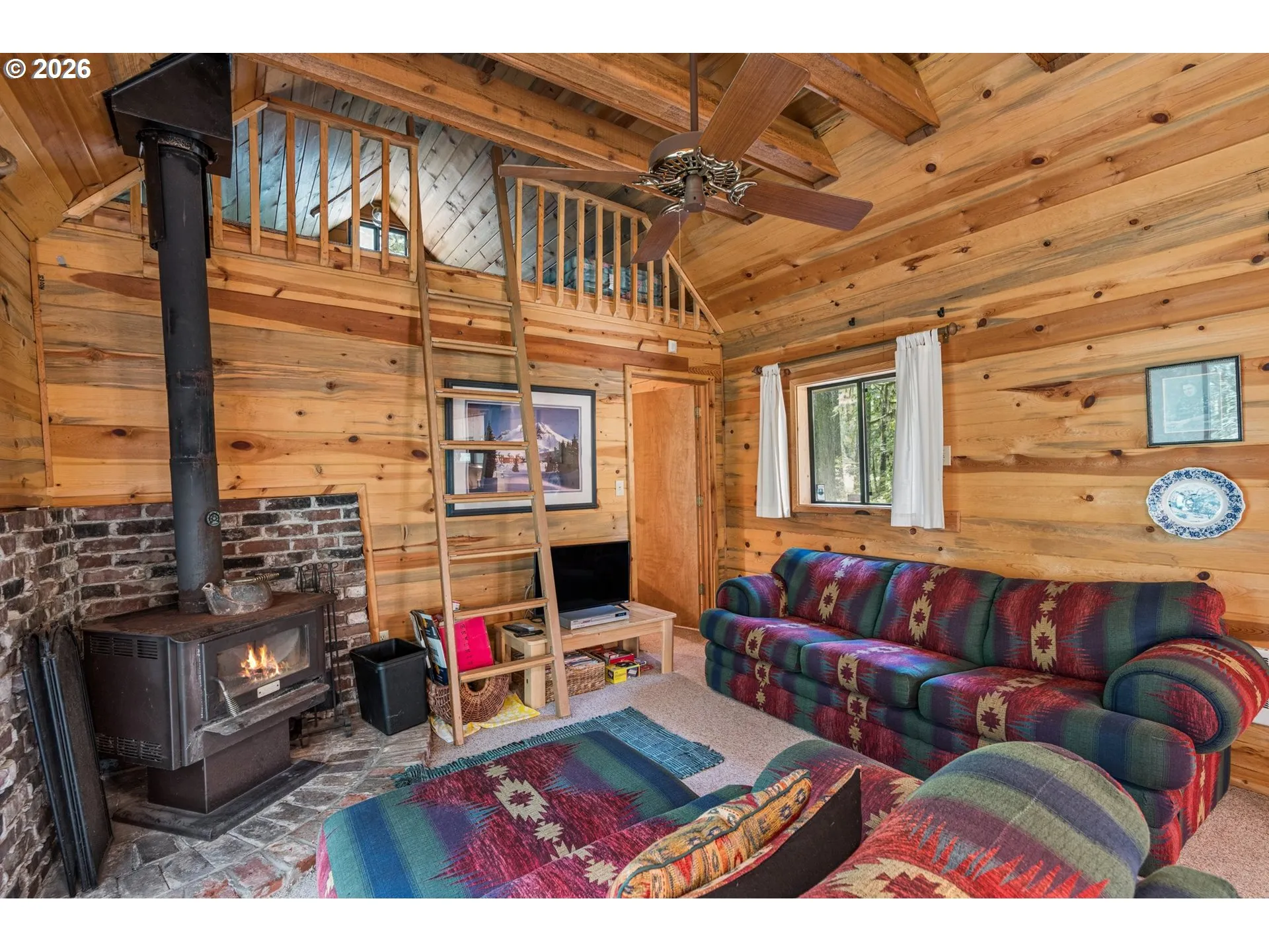 Living Room-Fireplace