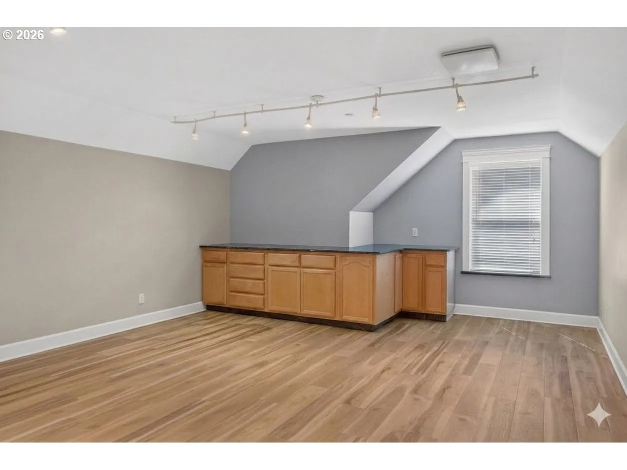 Bonus Room-Upper