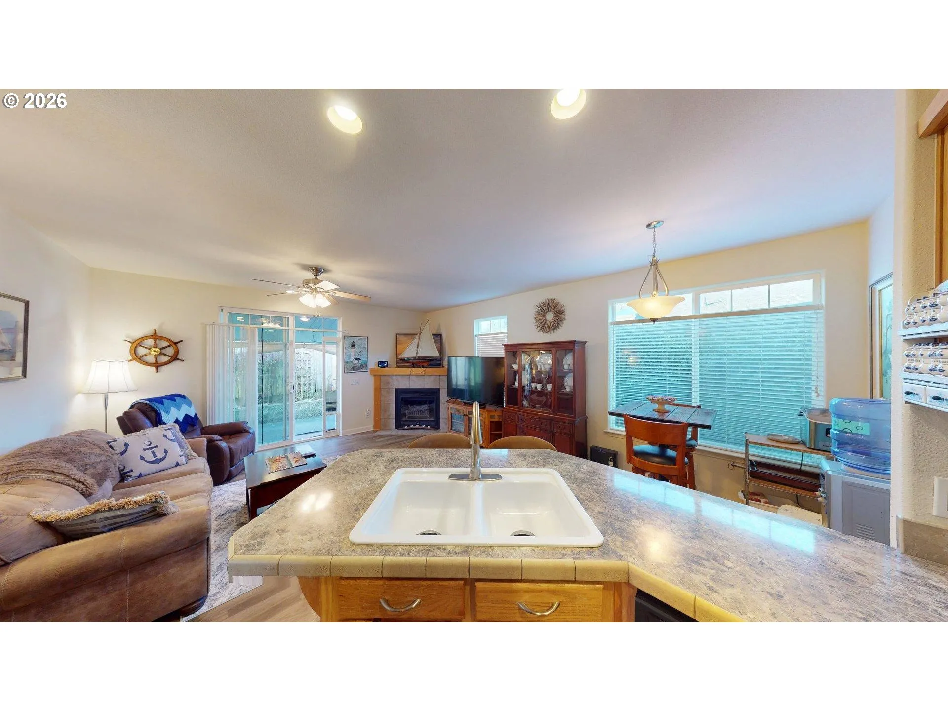 Kitchen/Living Room