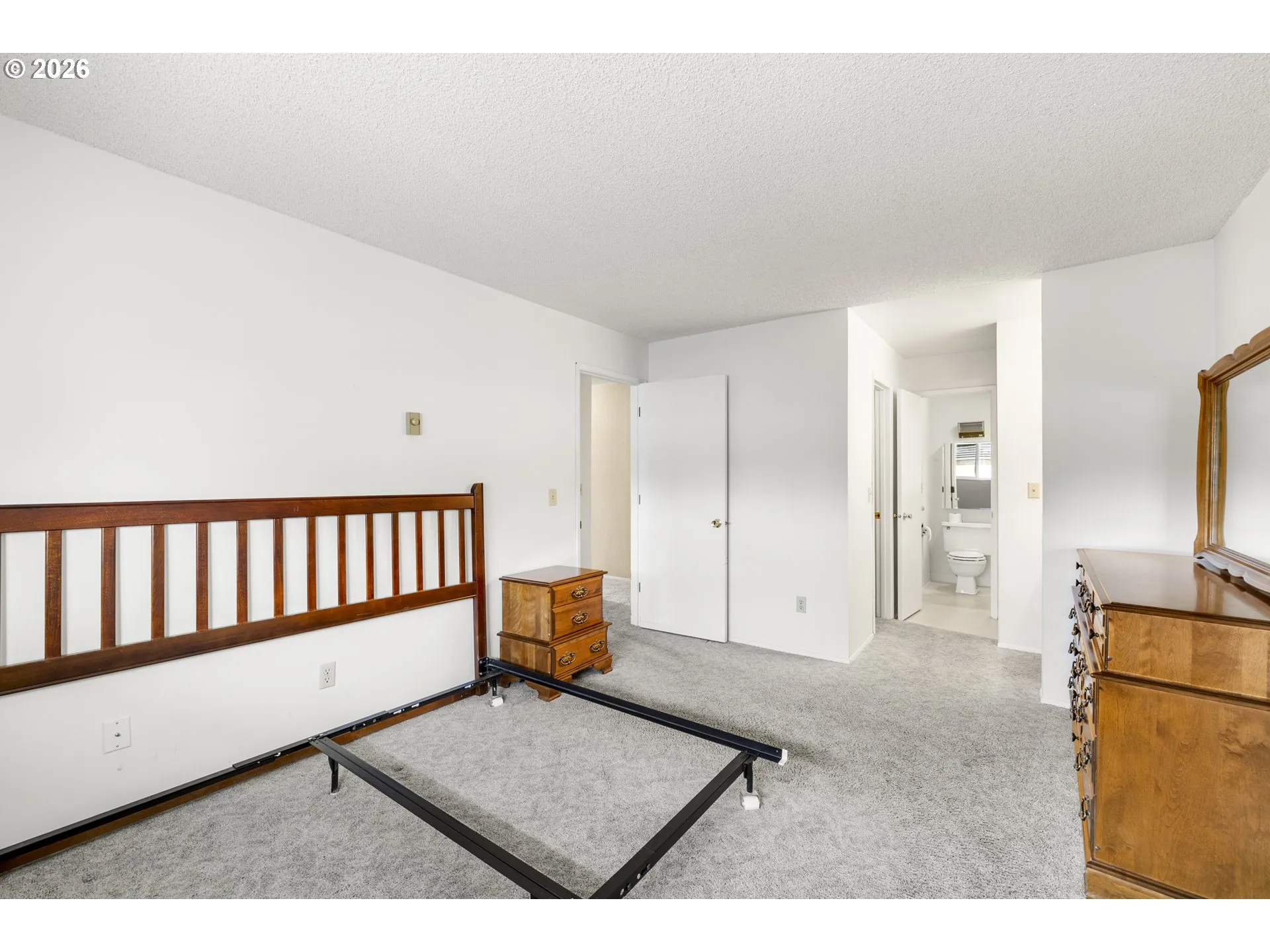 Bedroom, Primary