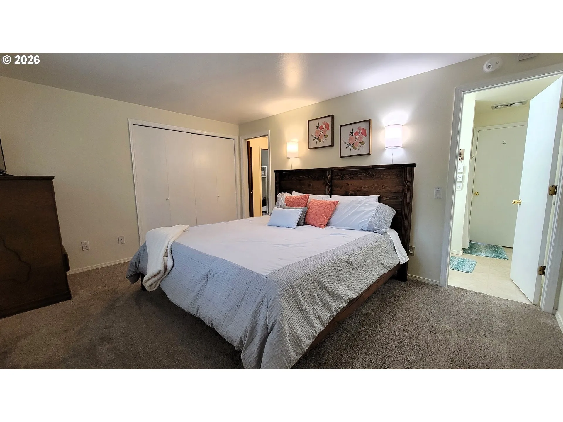 Bedroom, Primary