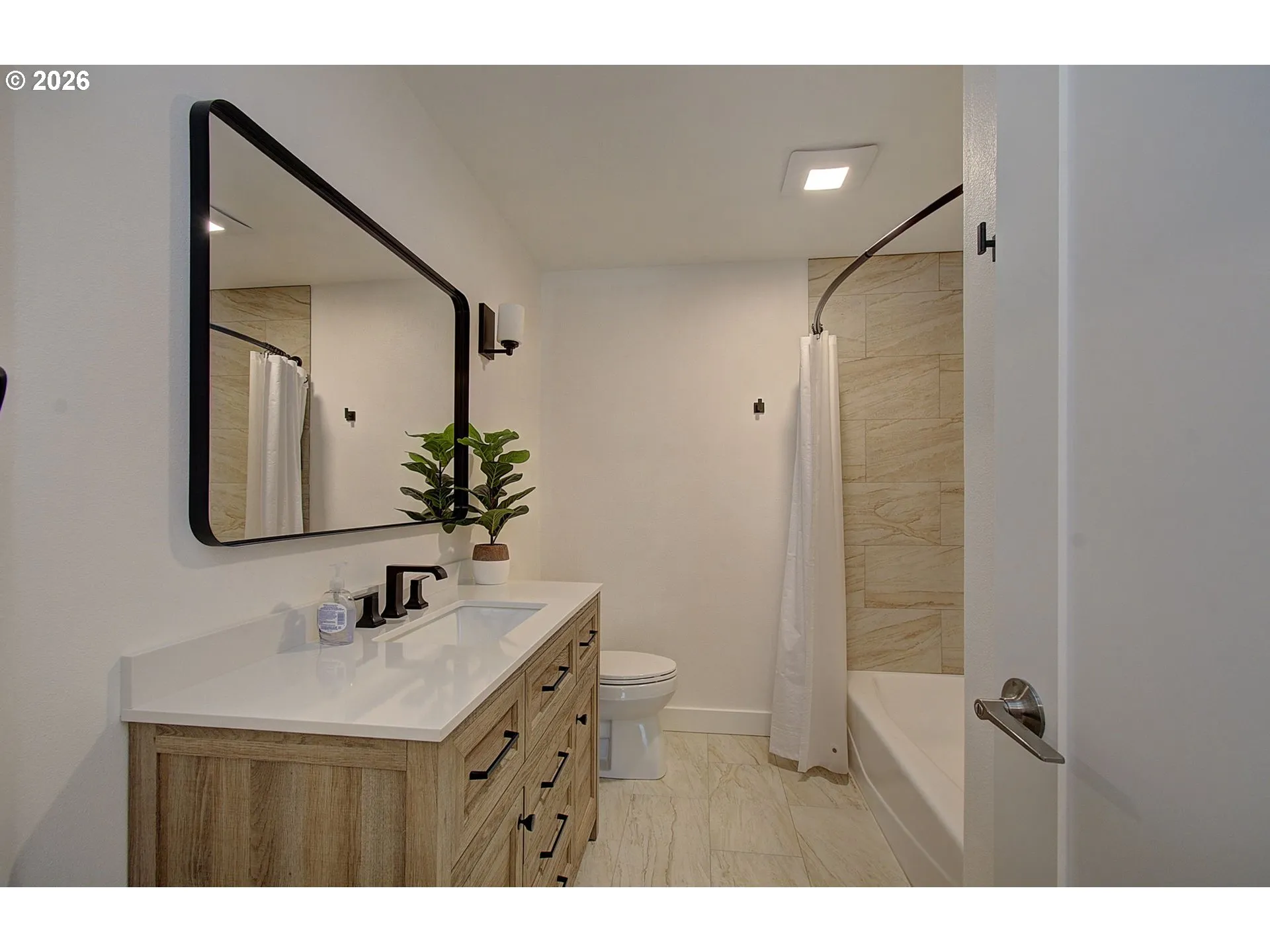 Bathroom-Hall