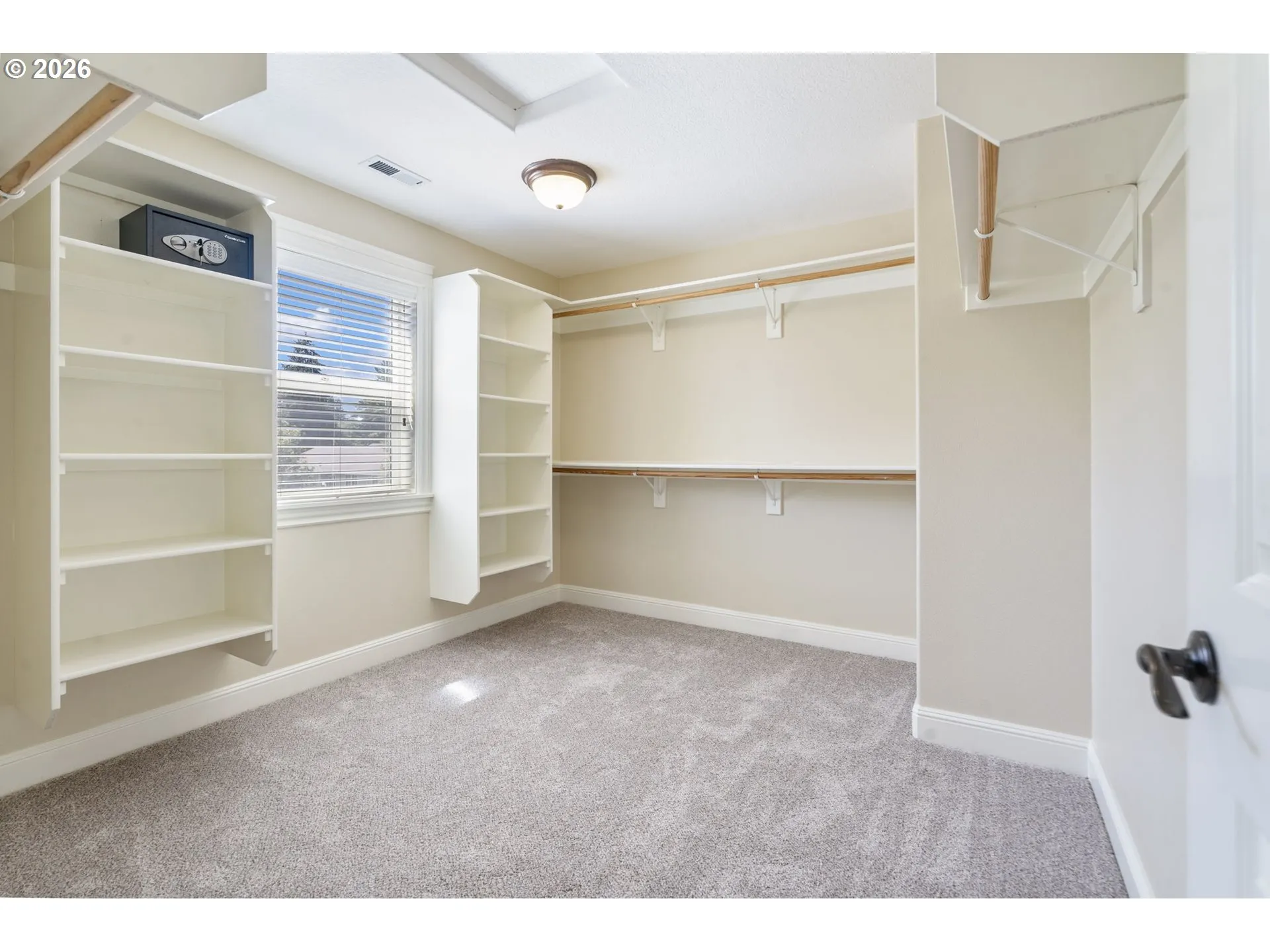 Bedroom, Owner's Suite-Walk-In Closet