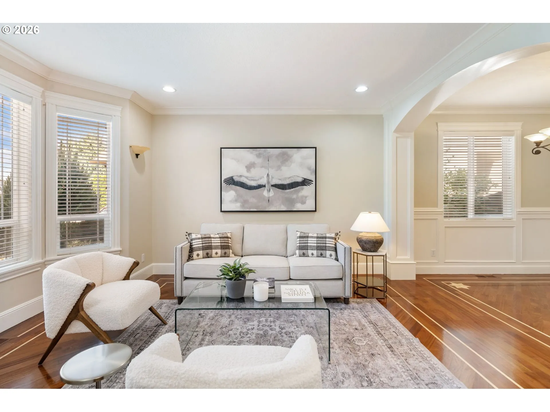 Living Room/Entrance