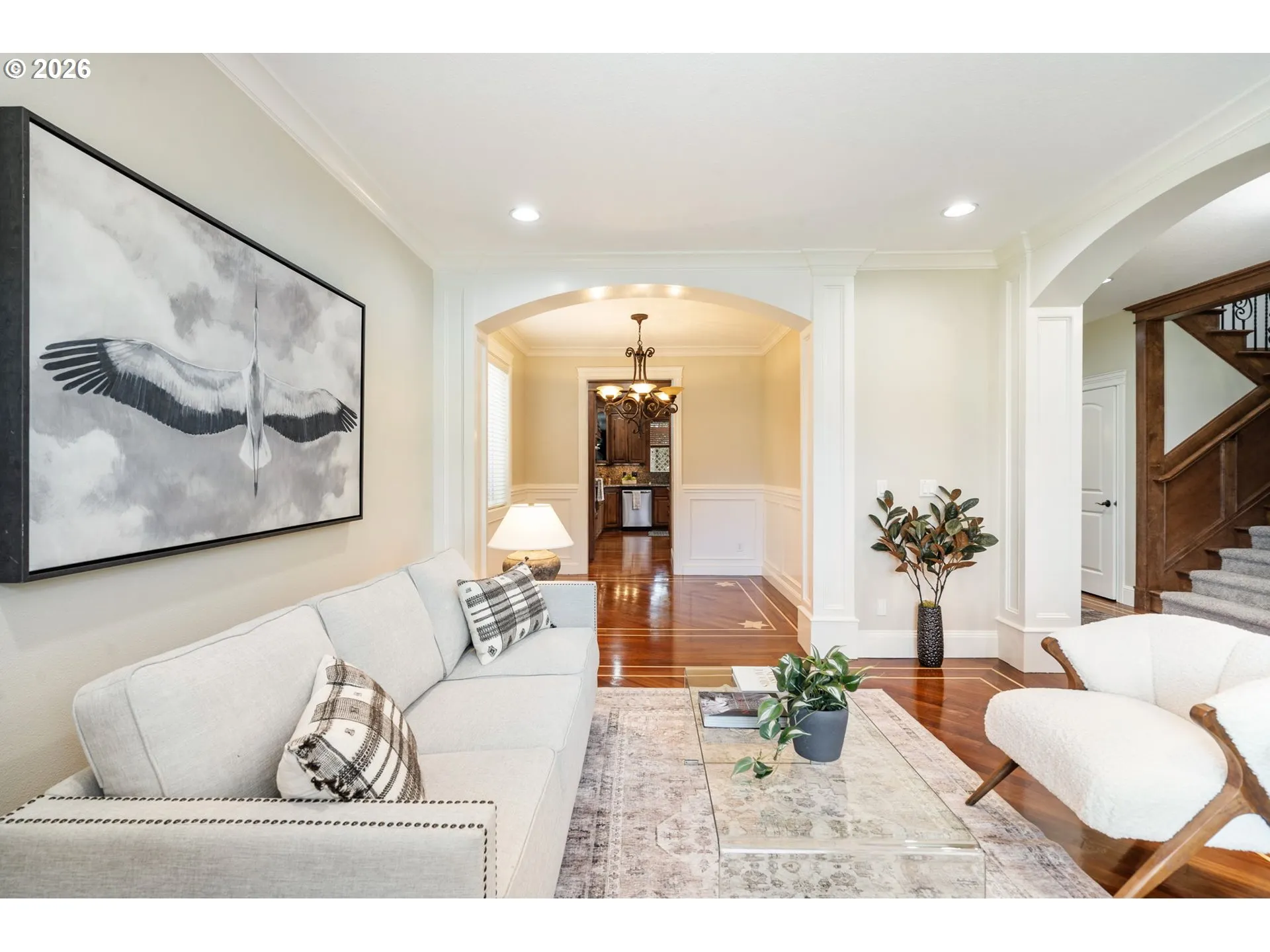 Living Room/Entrance