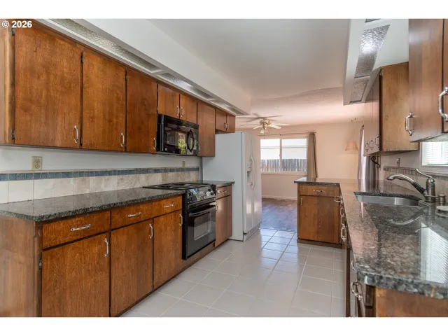 Kitchen-Oven