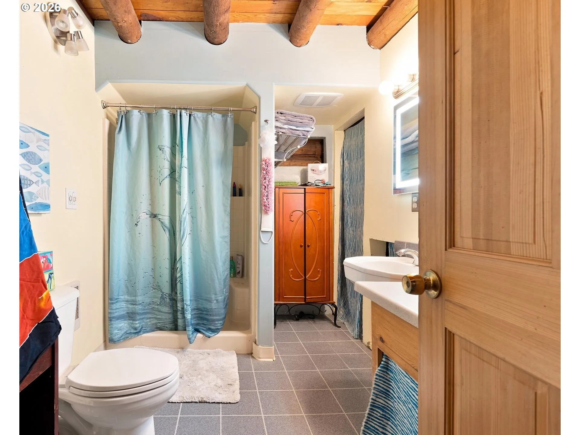 Bathroom-Walk in Shower